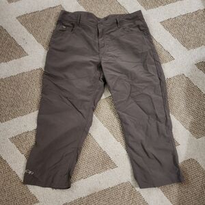 Outdoor research Womens Size 8 brown hiking cargo Capri pants lightweight nylon